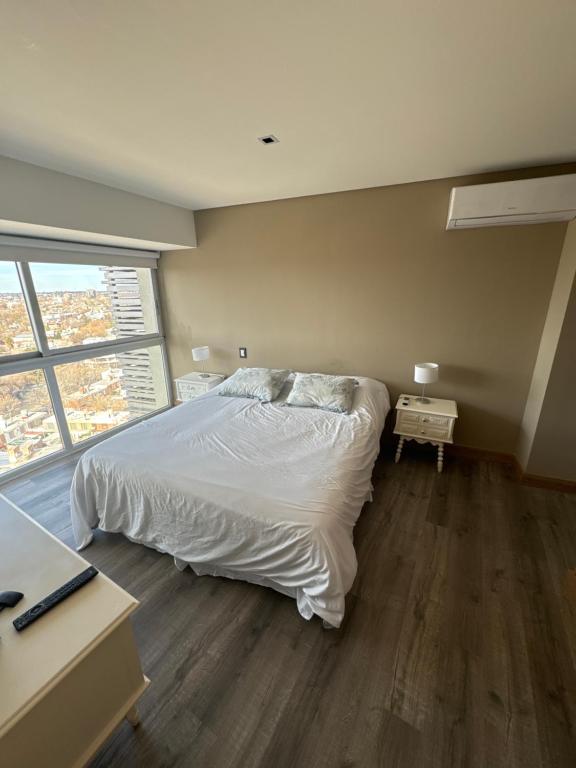 exclusivo departamento en Torre Leloir, Seguridad 24 HS cochera privada - 2
