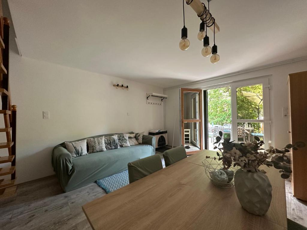 Alfoldi Apartman Siofok Aranypart 전경