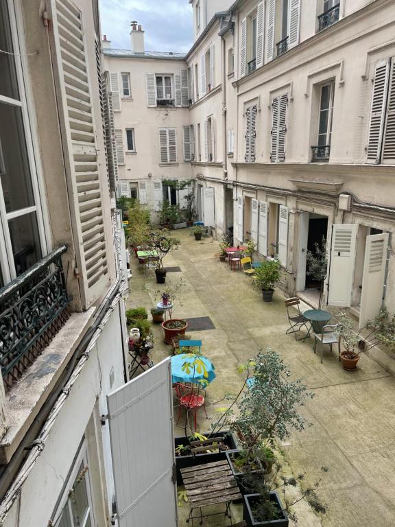 Au bas de Montmartre ! - 4