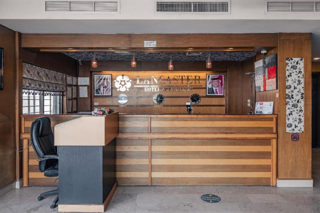 フロント・ロビー