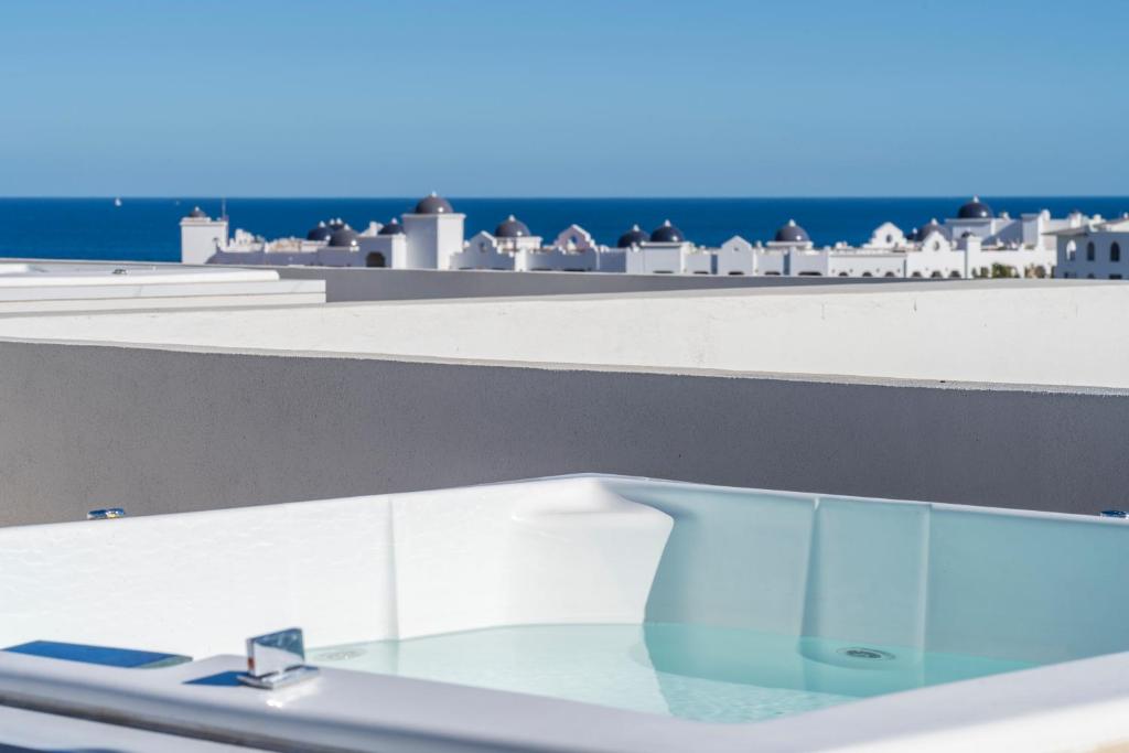 Apartment with Private Rooftop in Medano - 4