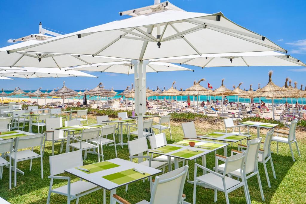 Nozha Beach Resort & Spa — Restaurant & bars in Hammamet, Nabeul