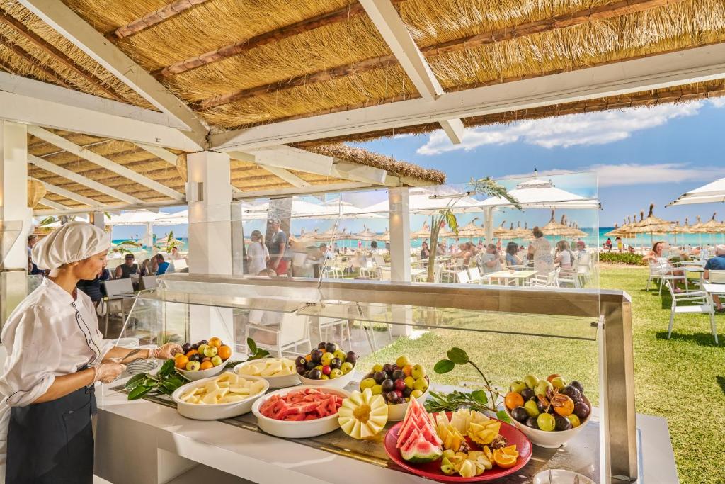 Nozha Beach Resort & Spa — Restaurant & bars in Hammamet, Nabeul