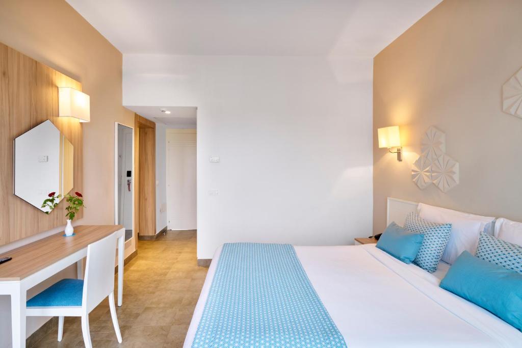 Nozha Beach Resort & Spa — Hotel rooms in Hammamet, Nabeul