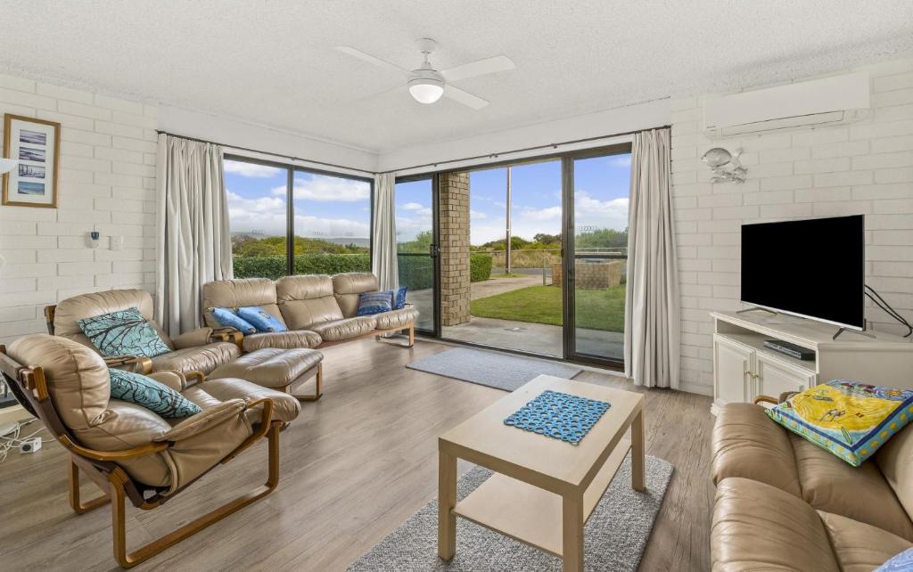 Sun & Surf Aldinga Beach Apartment, Aldinga Beach