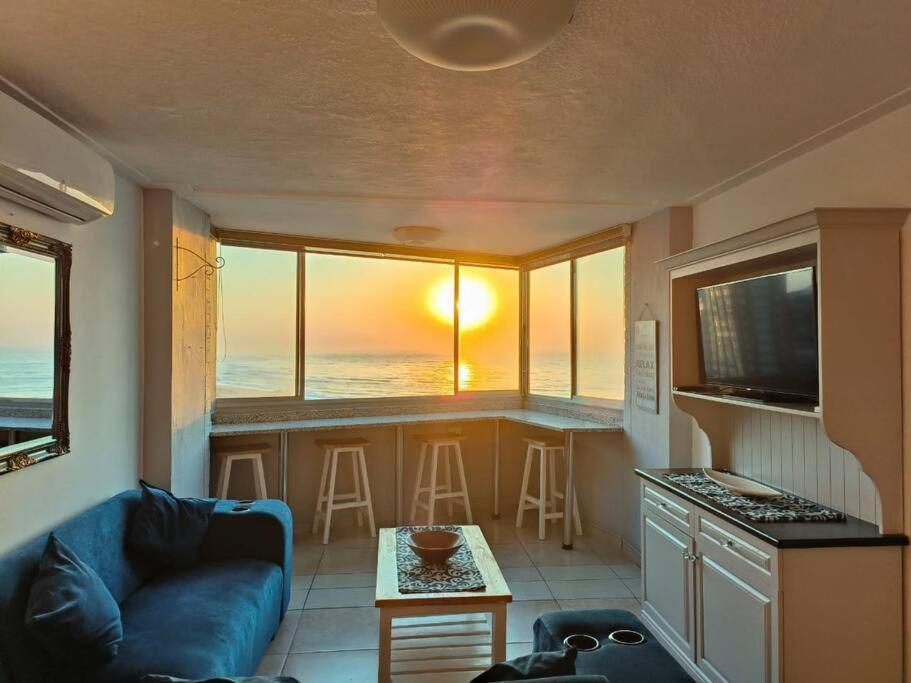 A Thin Slice of Heaven, Kingsburgh