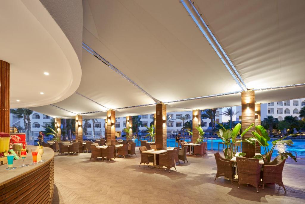 Nozha Beach Resort & Spa — Restaurant & bars in Hammamet, Nabeul