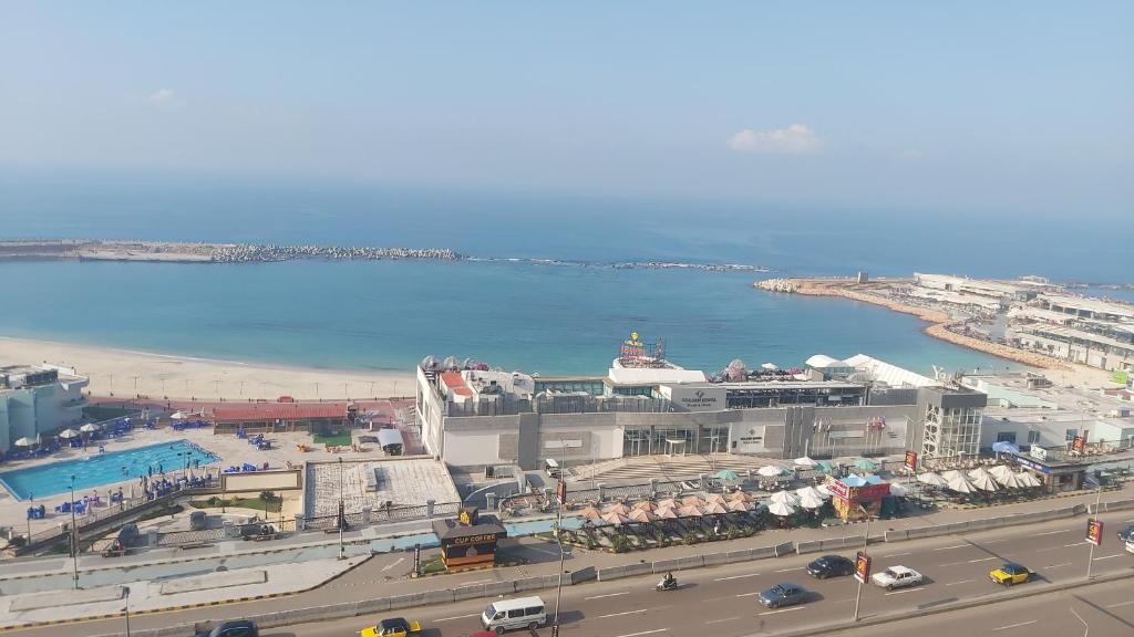 Call Any Time, Alexandrie