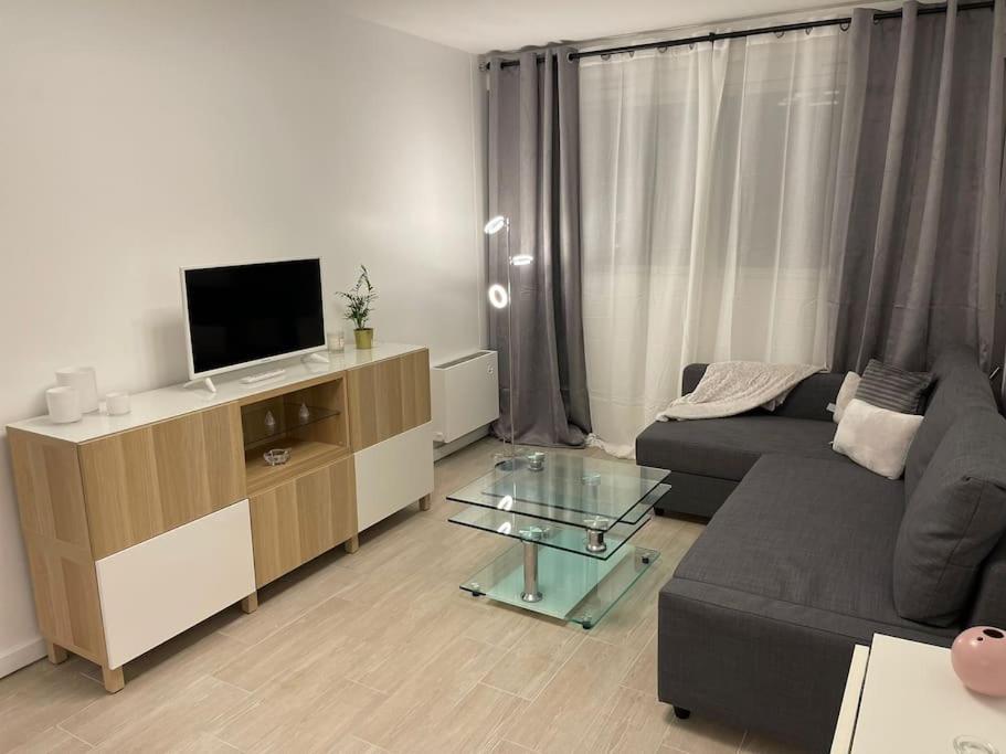 T1 standing LA DÉFENSE - 10 min PARIS & U ARENA, Courbevoie