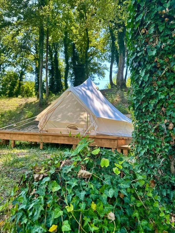 Zeta River Glamping，位于Danilovgrad的酒店
