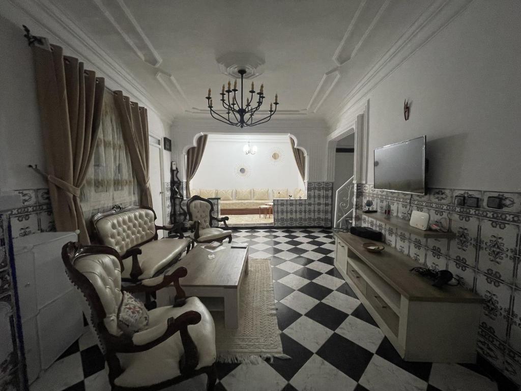 3. Casa Mar..