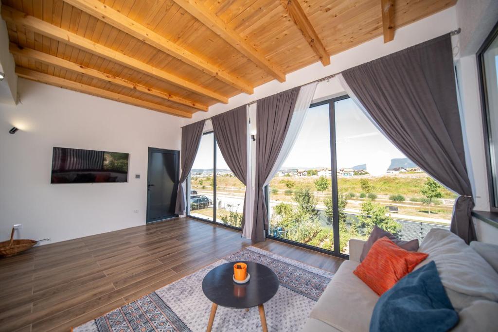 By The River Apartment - 4