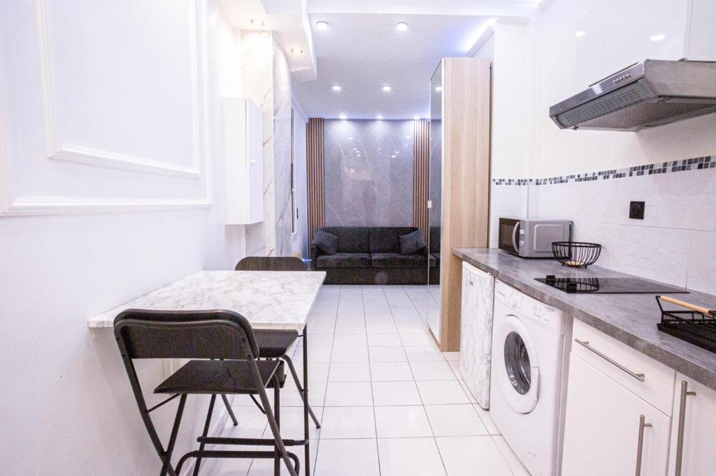 Appartement Royal carré d'or de Paris 17 eme, Paris