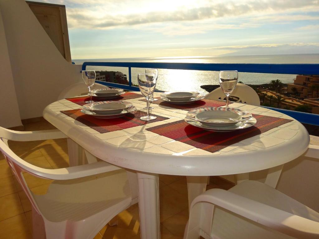 Apartments Paraiso del Sur — Hotel in Tenerife