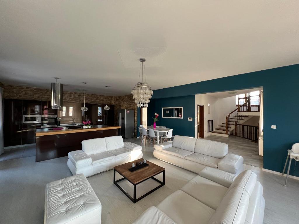 Luxury Crystal apartments - 3