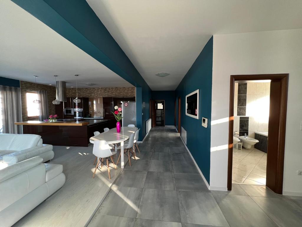 Luxury Crystal apartments - 4