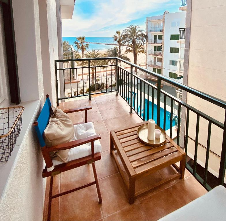 Apartamento 1ª línea de playa - 2