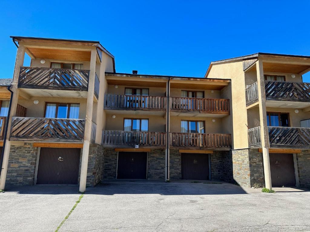 Appartement T3 cosy refait à neuf avec vue lac et montagnes et avec garage - 2