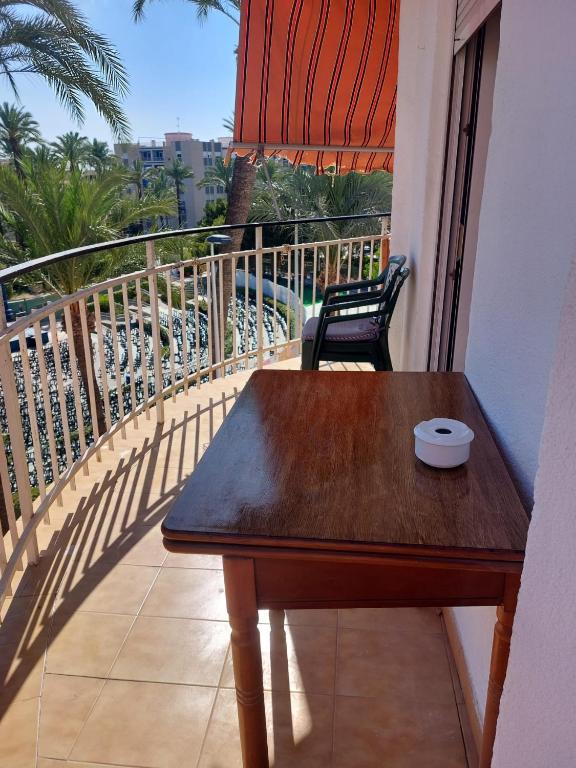 Santa Pola well located apartment with balcony - 1