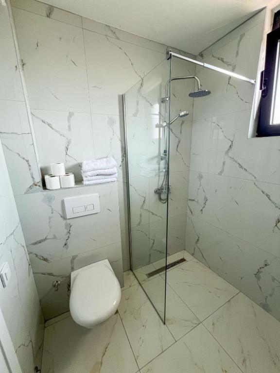 Suri Apartments - 3