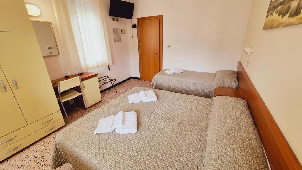 Hotel Arno - 4