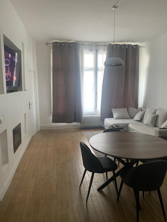 Two-bed apartment - Saint-Lazare - 3
