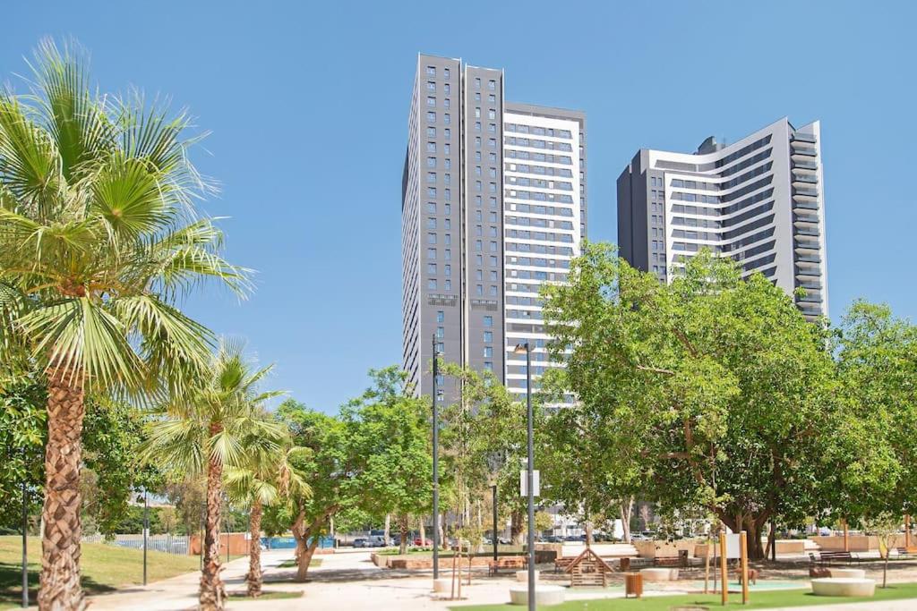 Urban Jungle in Malaga Center, 18th Floor, Rooftop pool, Free Parking - 2
