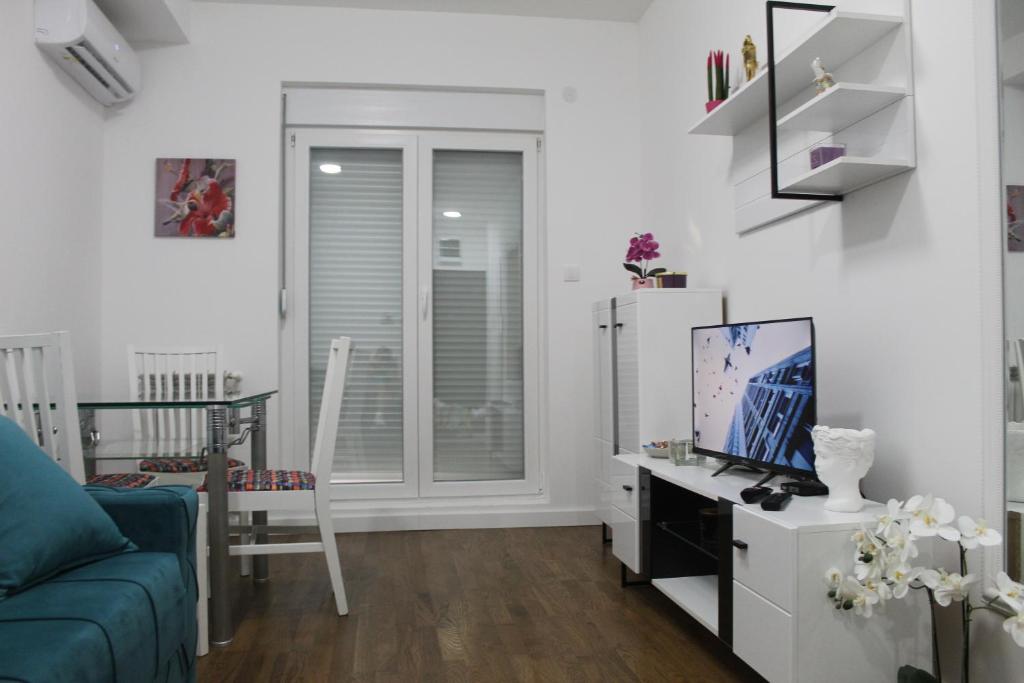 Zara Lux Panorama - 3