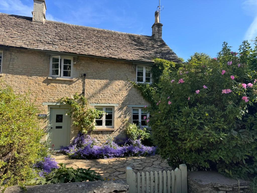 Bluebell Cottage, Barnsley close to Bibury, Cotswolds, Holiday home