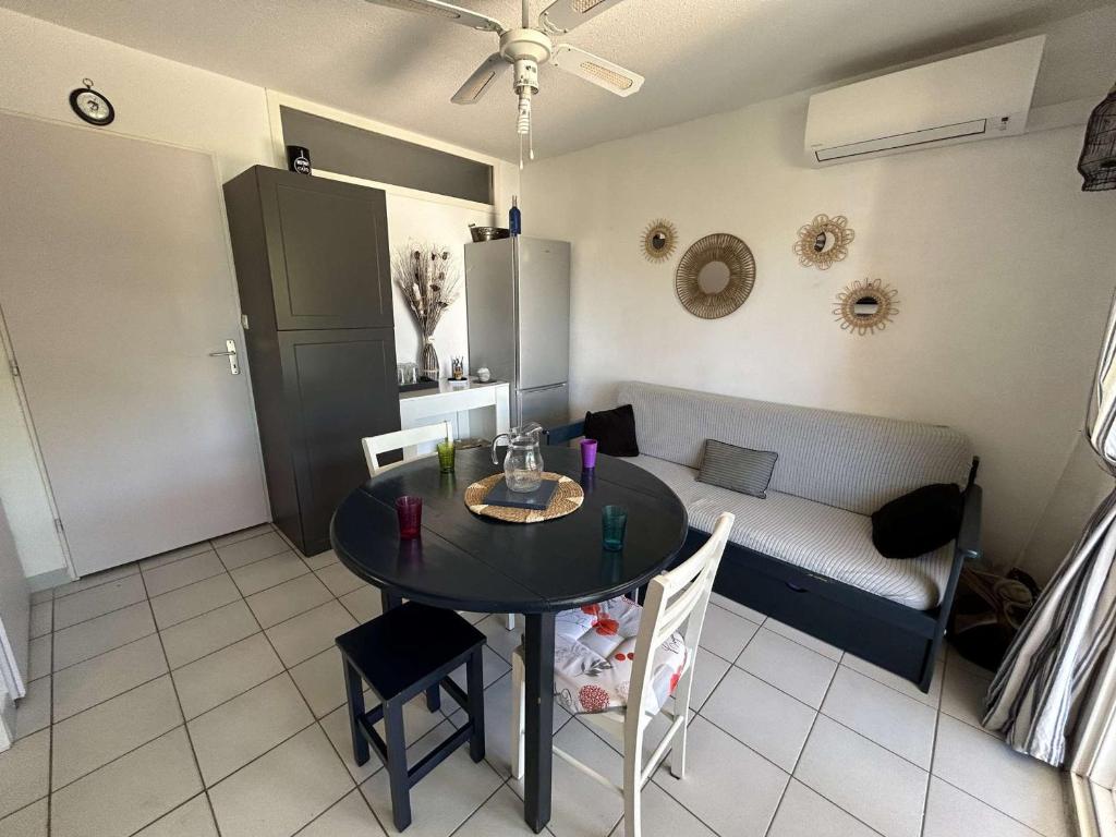 Appt 2 pièces avec terrasse, clim, piscine, parking à Port Camargue - FR-1-250-292 - 4