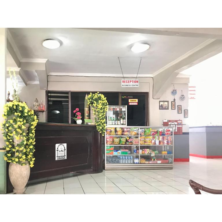 フロント・ロビー