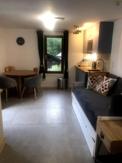 La Grangette Apartment B Great Location - 4