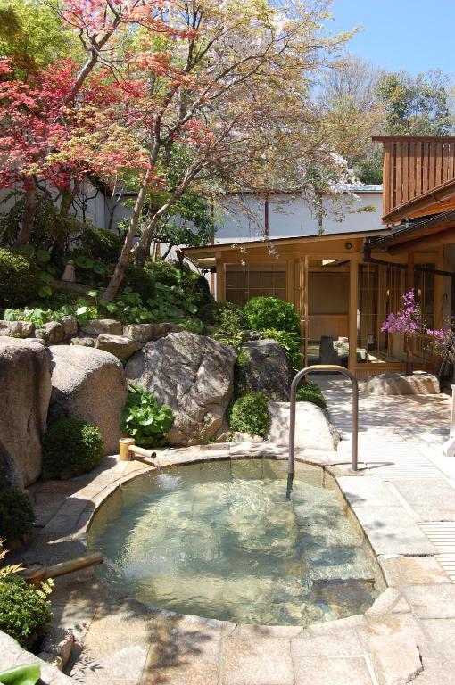 Hot spring bath