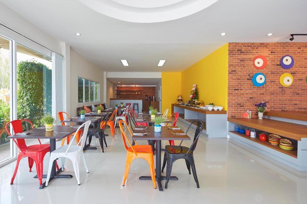 Restaurant, Nano Place Hotel in Chonburi