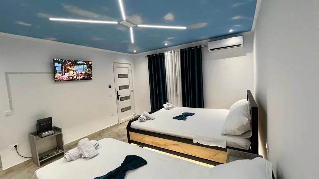Hotel Davids, hotel en Koman