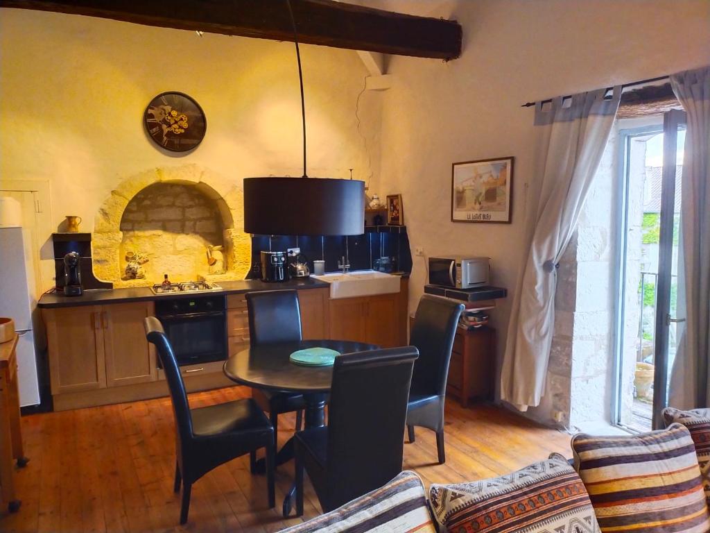 Maison de caractère dans une belle bastide - 4