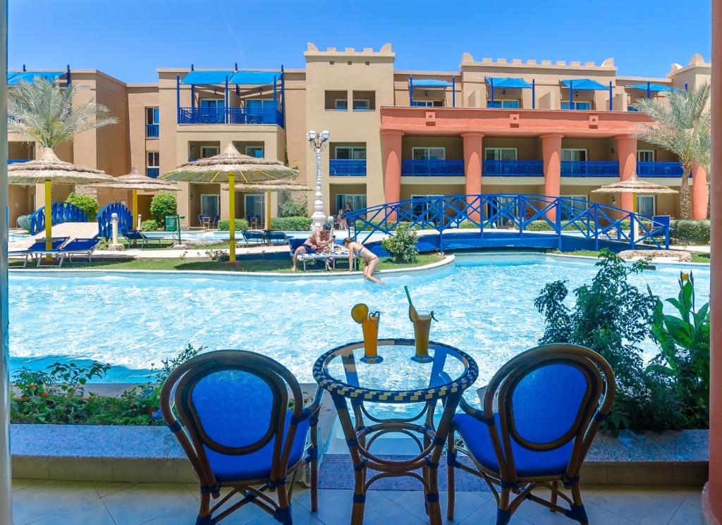 Titanic Beach - Families and Couples only — Swimming pool in Hurghada, Red Sea