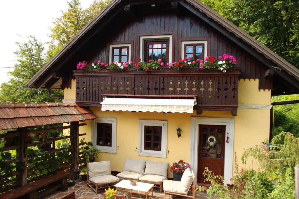 Na Gmajni pr' Angležu, Gabrovka