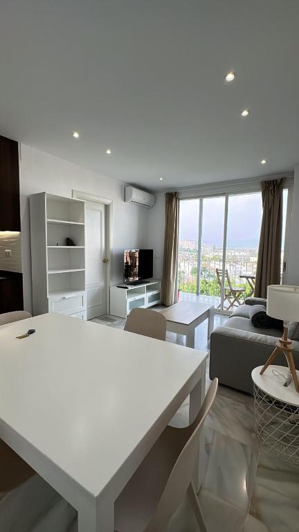 Apt Buenavista en Torremolinos increíbles vistas hacia Málaga 5min del centro y muy cerca de la playa - 4