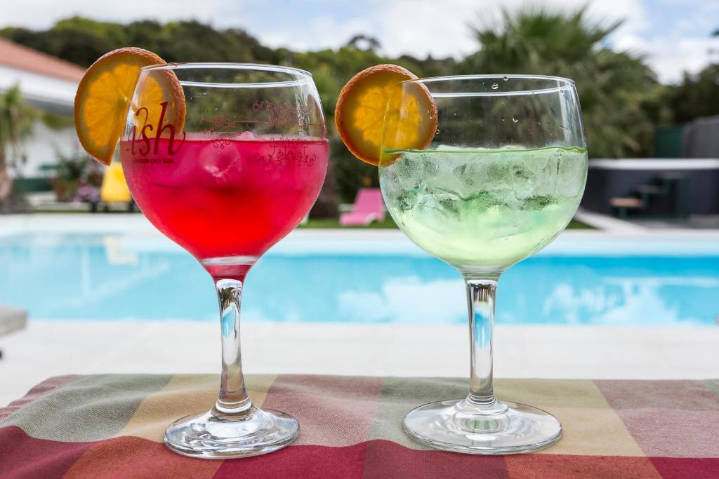 สระว่ายน้ำ