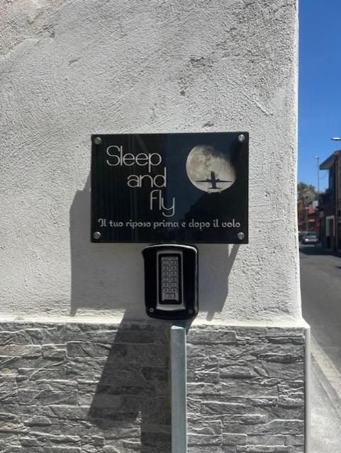 Sleep and Fly, Katánie