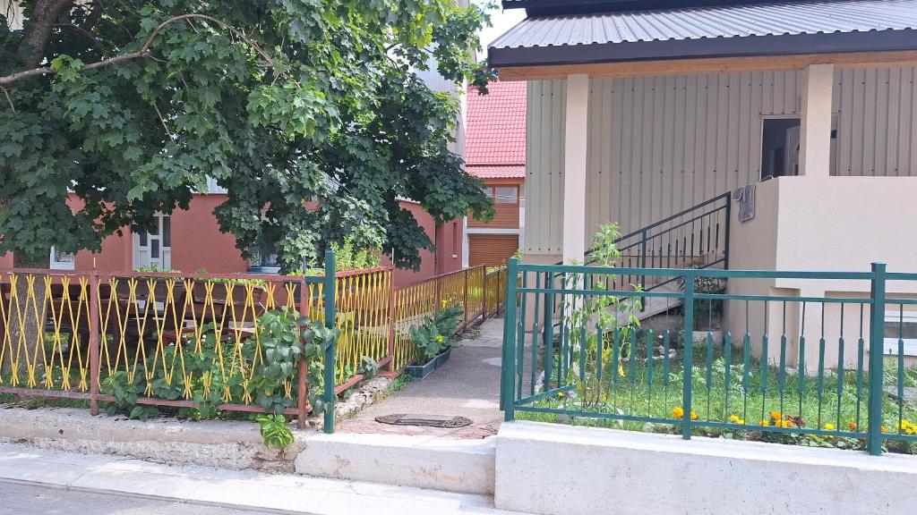 Studio - 2 min from bus station & free parking - 4