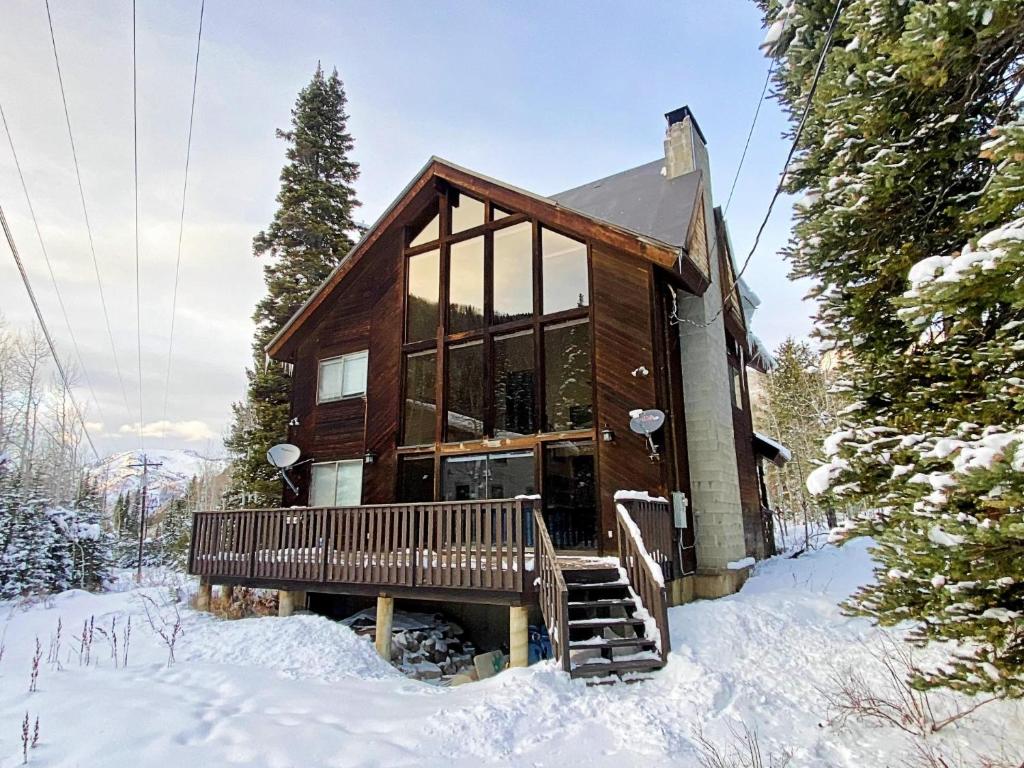 Storm Mountain Escape, Brighton