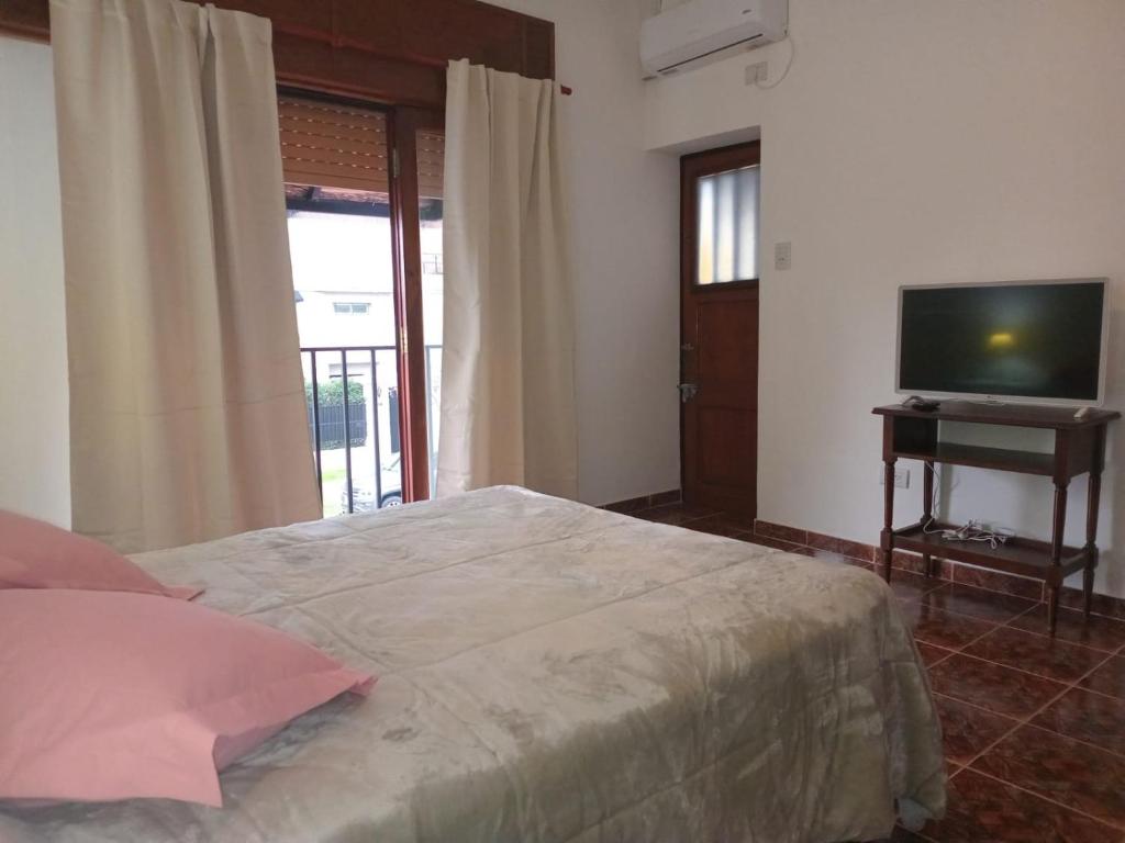 Amplia casa en planta alta en Av Mitre Parque Urquiza - 4