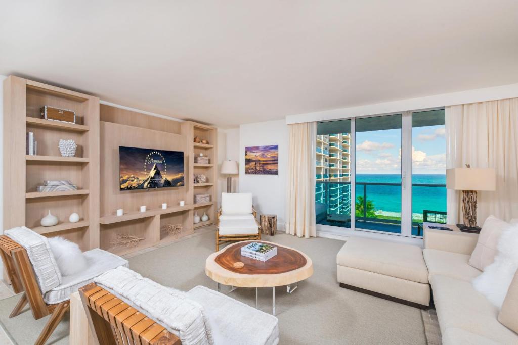 Oceanview Private Condo at 1 Hotel & Homes -1040, Miami Beach