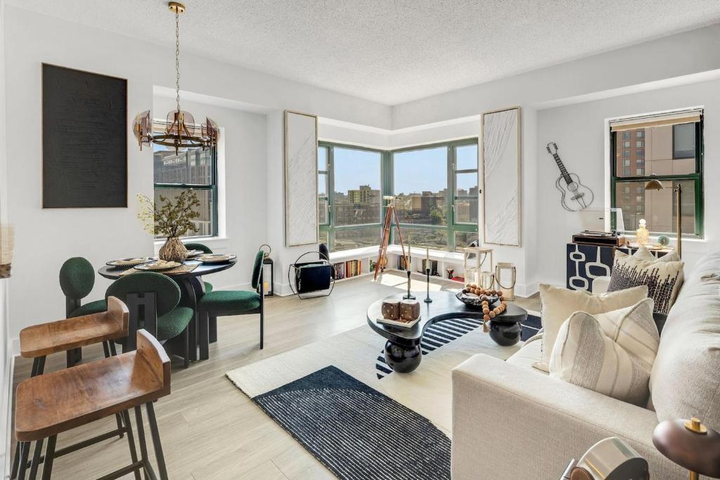 Penthouse Perfection With Unmatched Skyline Views, Stamford