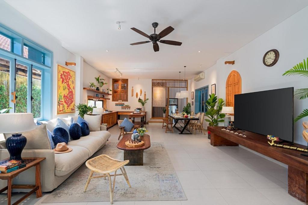 Villa Nautica by the Beach - Vesta Collections