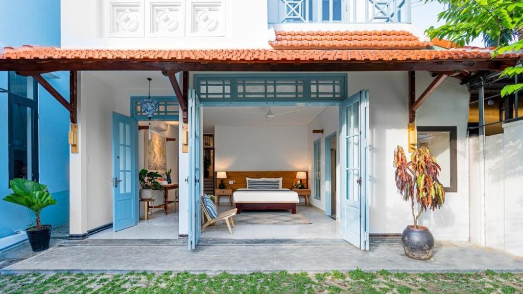 Villa Nautica By The Beach – Vesta Collections