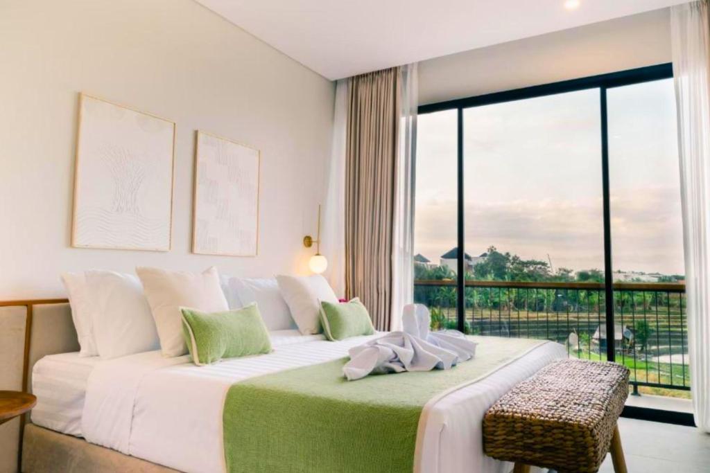 Mahavira 2 BR Private Pool Villa With Rice field View ZN169, Canggu