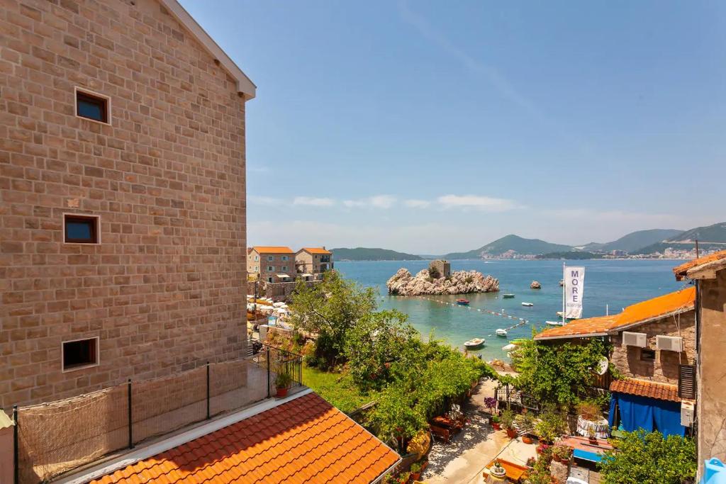 Apartment Moreta - Konoba More, Pržno